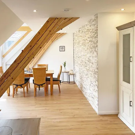 Lägenhet Altes Winzerhaus Am Moselufer - Klosterberg