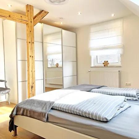 Altes Winzerhaus Am Moselufer - Klosterberg * Traben-Trarbach