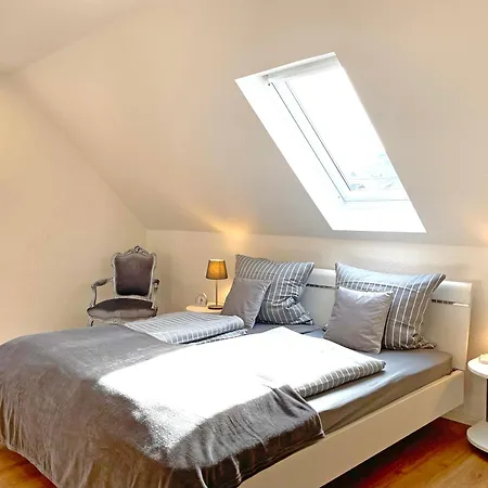 Lägenhet Altes Winzerhaus Am Moselufer - Klosterberg *