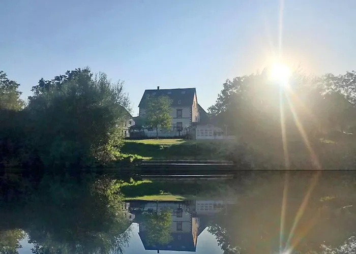 Апартаменты Altes Winzerhaus Am Moselufer - Klosterberg Трабен-Трарбах